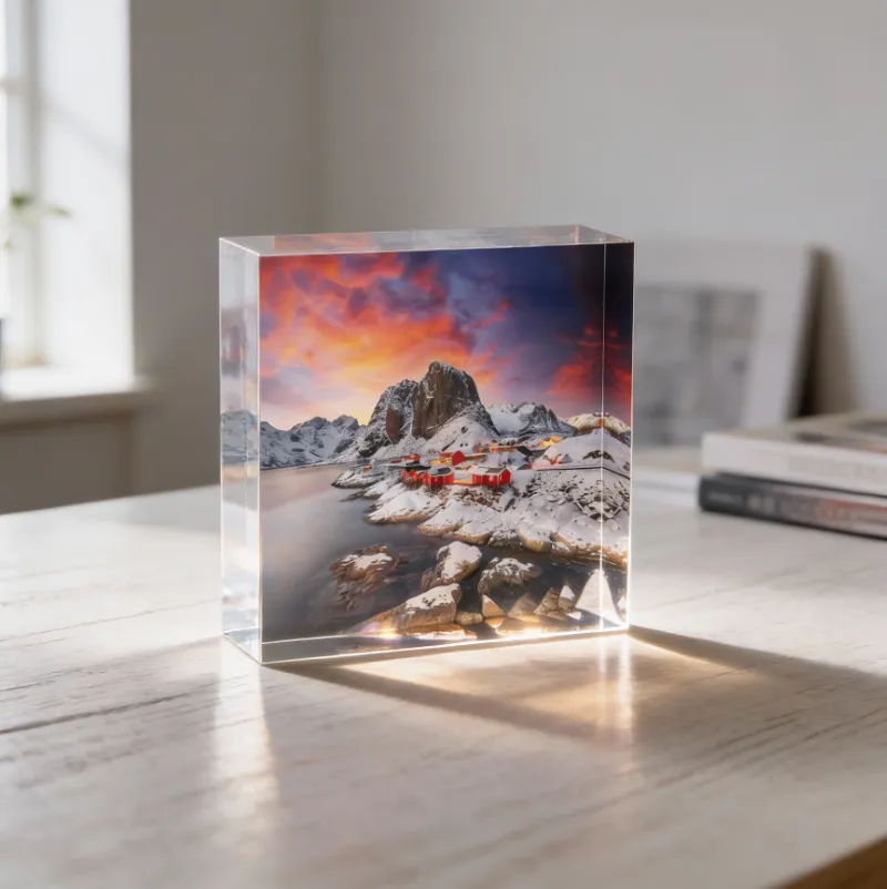 Fotografia na akrylovom bloku v interiéri
