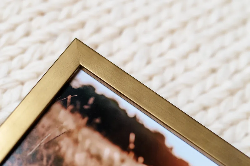 Fotorámik Smart – matná zlatá lišta